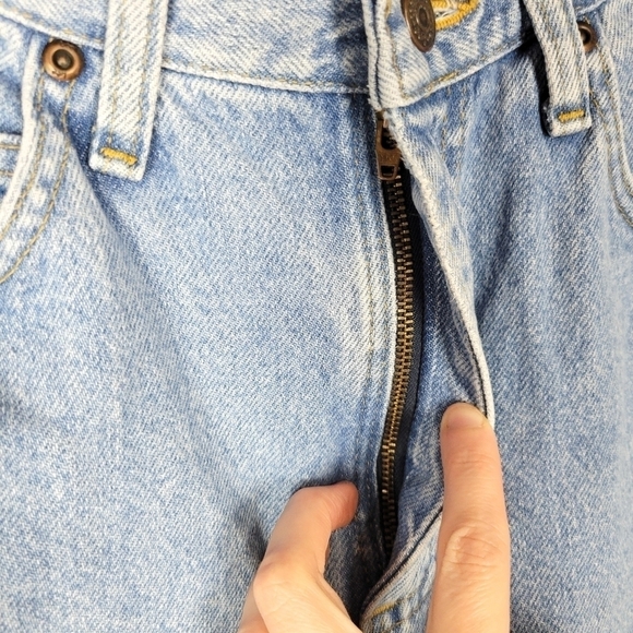 Vintage Lee Medium Wash High Rise Mom Jeans - Picture 4 of 10